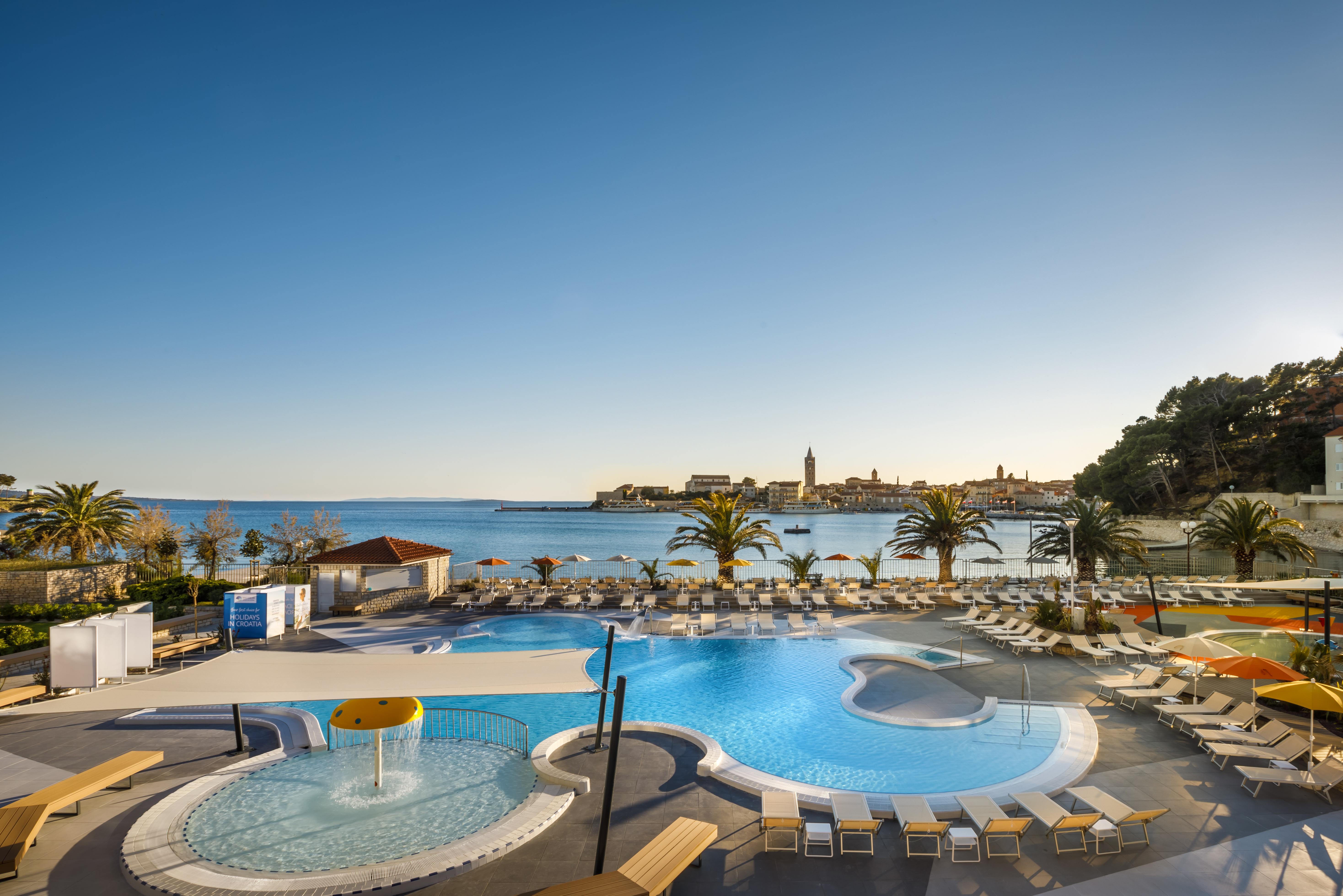 Valamar Padova Hotel Banjol Exterior photo