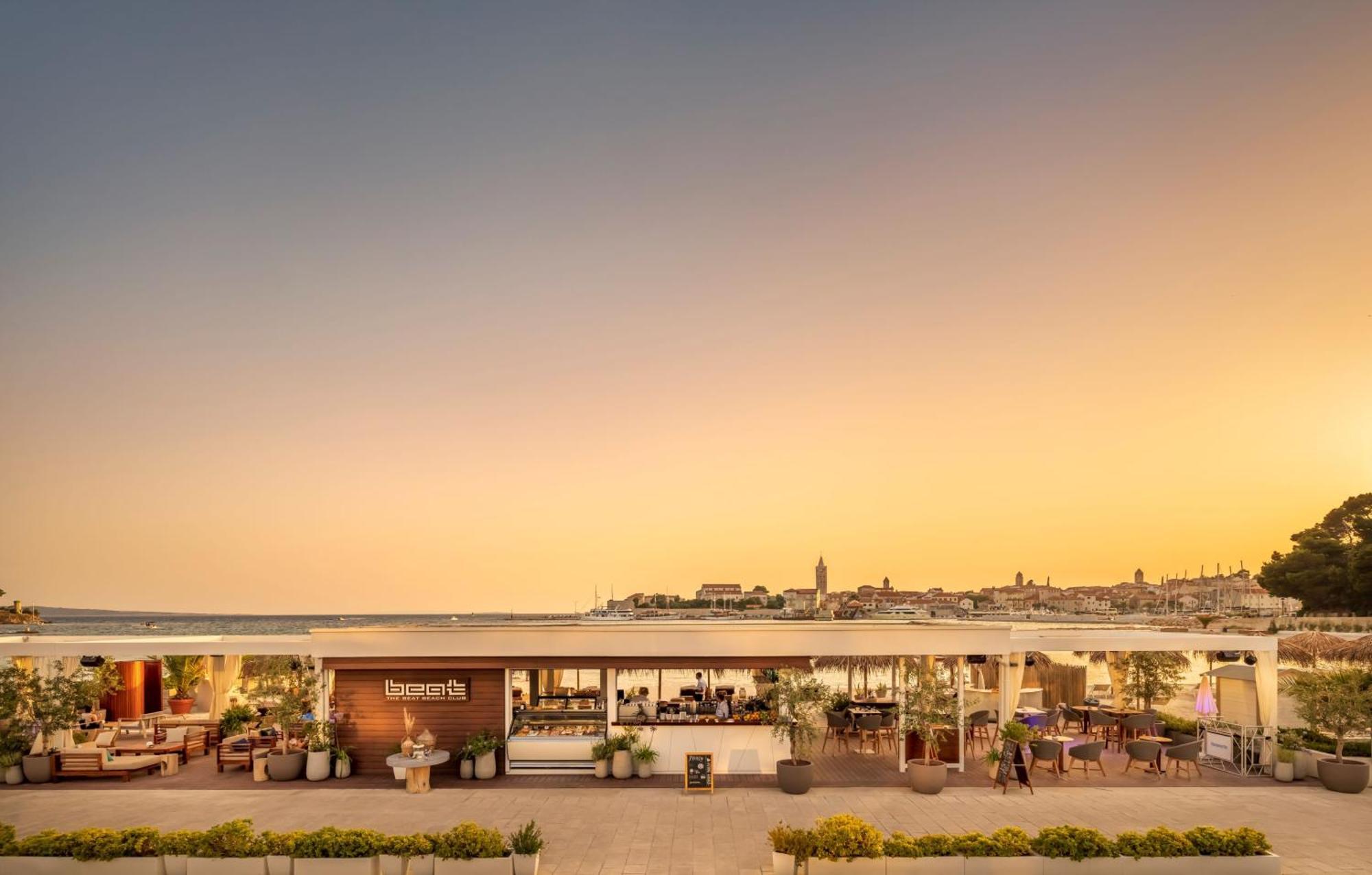 Valamar Padova Hotel Banjol Exterior photo